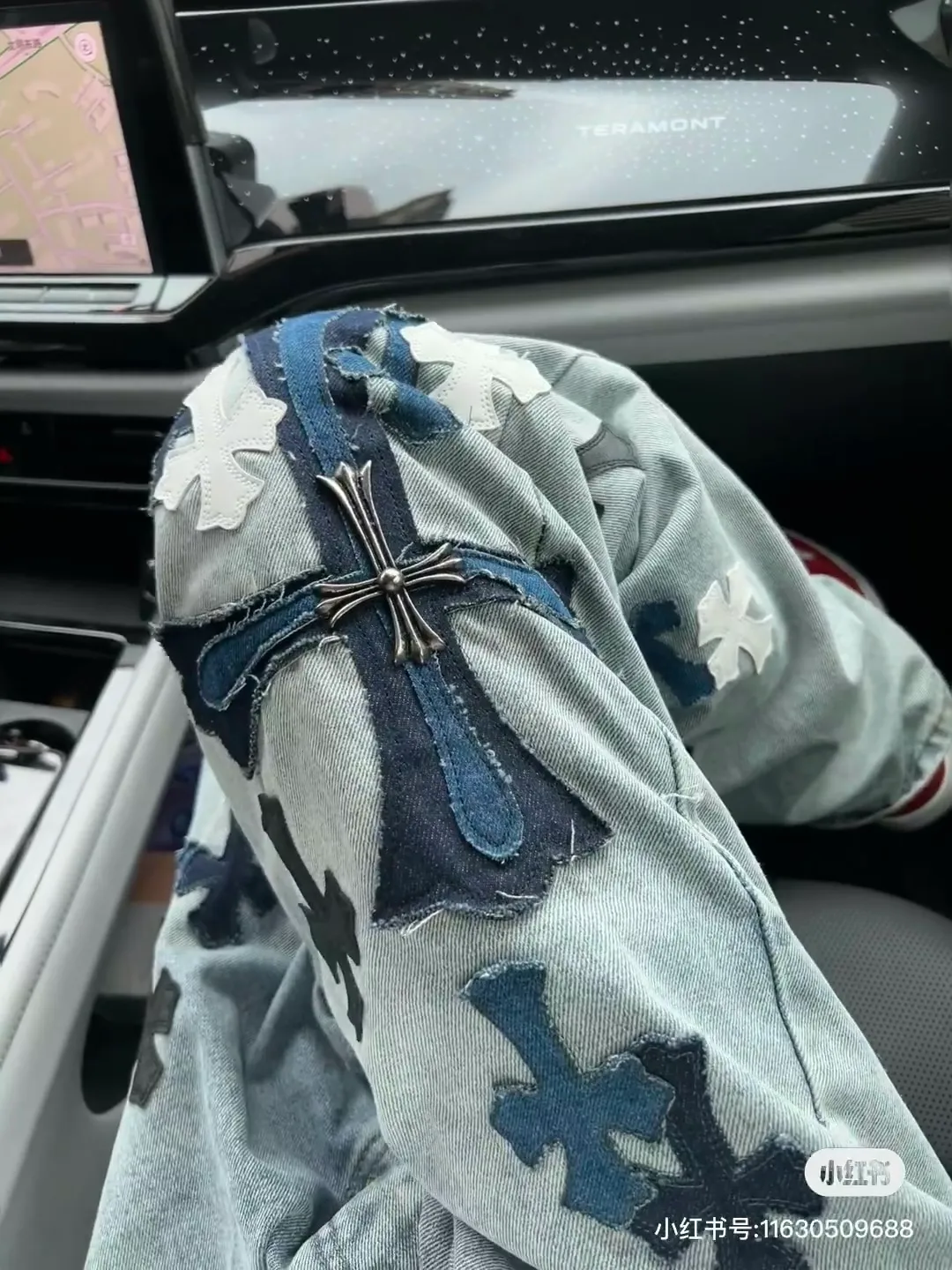 P310 Style number: D340 Chrome hearts M (about 120 pounds) L (about 140 pounds) XL (about 165 pounds) XXL (about 185 pounds)